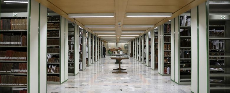Hundreds of thousands of books gifted to Imam Redha Holy Shrine Library