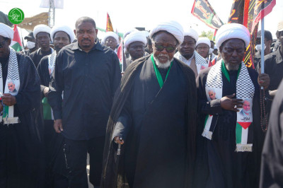 Nigeria's Shia leader joins millions of mourners in 80km walk from Najaf to Karbala