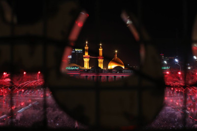 الان مراسيم استبدال راية قبة الامام العباس عليه السلام