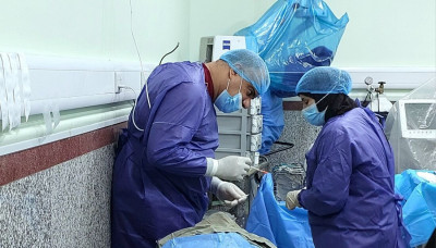Le Centre chirurgical spécialisé Sayyida Zaineb al-Kobra (as) maintient son programme d’injections rétiniennes gratuites au profit de centaines de patients chaque mois