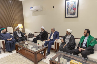 حرم حضرت عباسؑ کے اعلیٰ سطحی وفد کا جامعۃ الکوثر کا دورہ، شیخ محسن نجفیؒ کی قبر پر فاتحہ خوانی