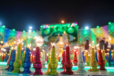 In Pictures: Candles illuminated the entrance to the shrine of Al-Abbas (pbuh) in celebration of the birth anniversary of Imam Al-Mahdi (pbuh)
