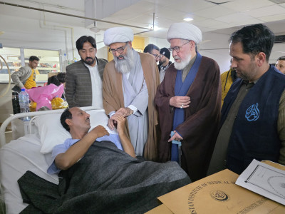 پاکستان: مرجع دینیِ اعلیٰ کے وکیل کی سانحۂ ترلائی کے زخمیوں کی عیادت، اہلِ خانہ سے دلی ہمدردی اور ان کی جلد صحت یابی کے لیے دعا