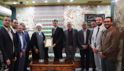 Le premier du monde arabe: Cheikh Abdul‑Mahdi Al‑Karbalaï reçoit les équipes du Centre Al‑Mujtaba (as) et ordonne une étude pour son expansion