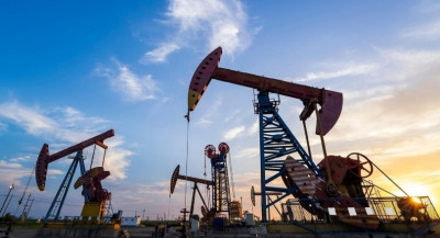 Oil prices surge above $80 amid fears of prolonged Strait of Hormuz disruption