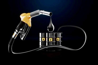 النفط تؤكد أمتلاكها خزينا كبيرا من النفط والبانزين وغاز الطبخ