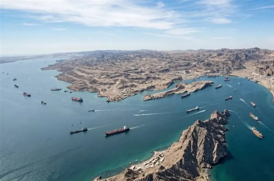 İranlı milletvekili: Hürmüz Boğazı'ndan geçen bazı gemilerden 2 milyon dolar alıyoruz