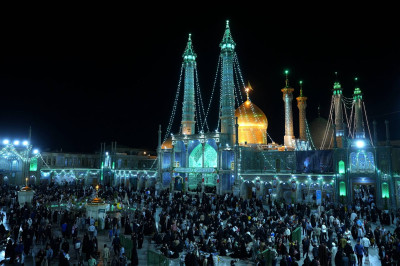 Hz. Fatıma Masume'nin (s.a) veladet yıl dönümü İran'ın Kum kentinde coşkuyla anıldı