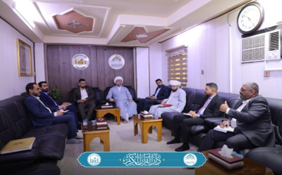 Le directeur de la Maison du Saint Coran tient une réunion avec les responsables des unités pour examiner les plans et les perspectives futures