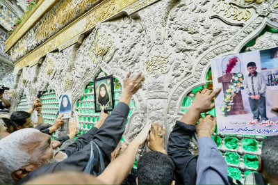 کربلا: ایران کے شہر میناب کے اسکول میں شہید ہونے والوں کے اہلِ خانہ کا حرمِ امام حسین ع میں پُروقار استقبال