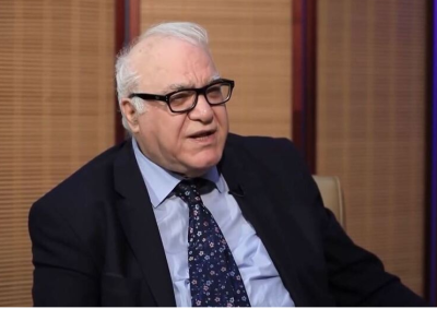 المستشار المالي : تعزيز استقرار الدينار واستدامة تجهيز الدولار النقدي