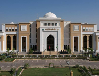 جامعة الزهراء (ع) للبنات تحصد المركزالأول بين الجامعات الأهلية والثالث عراقيا ضمن تصنيف (WURI 2026)