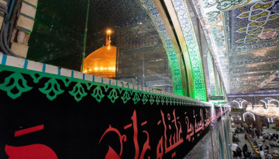آنکھوں کے ساحلوں پر ہے اشکوں کا ہجوم شاید غم حسینؑ کا موسم قریب ہے