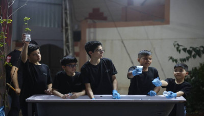 Hüseynî değerler nesilden nesile taşınıyor: Kerbelalı çocuklardan Aşura ziyaretçilerine hizmet çadırı