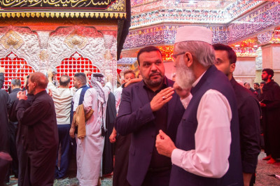 وفد باكستاني رفيع يزور العتبة الحسينية ويشيد بمشاريعها الخدمية والإنسانية