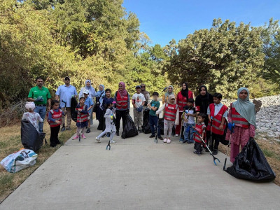 100 ‘Who Is Hussain’ volunteers clean parks and lakesides across Dallas–Fort Worth