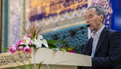 Un professeur de l'Université Russe visite la ville saint de Karbala